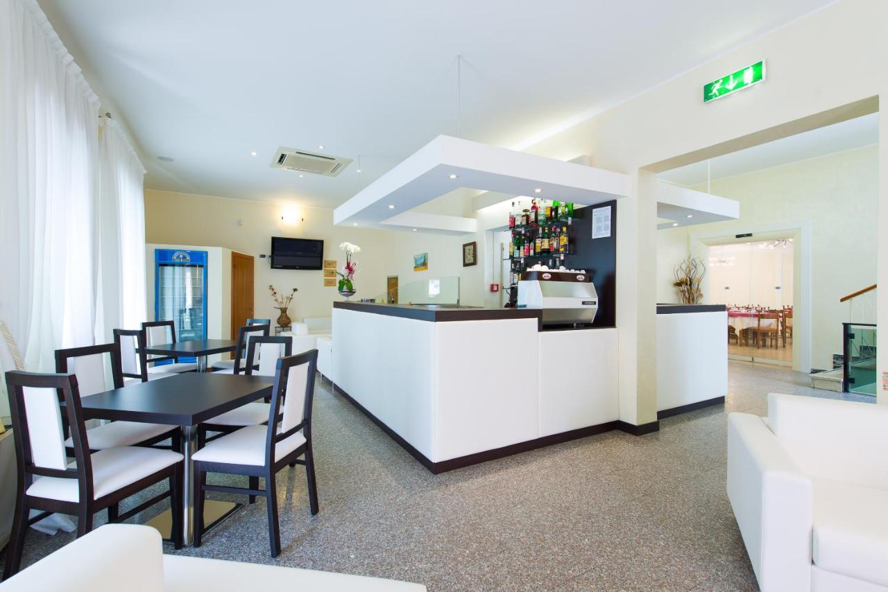 Hotel Galassia Ρίμινι Εξωτερικό φωτογραφία