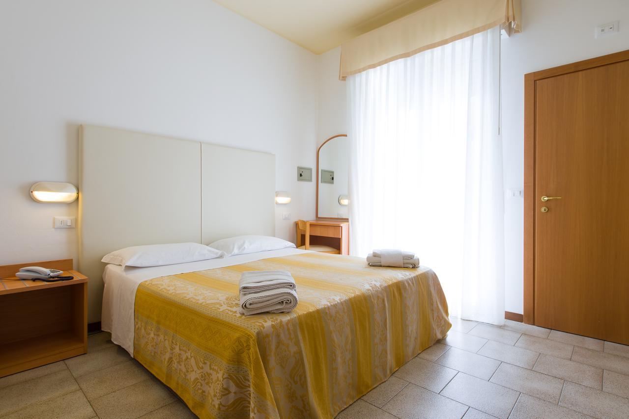 Hotel Galassia Ρίμινι Εξωτερικό φωτογραφία